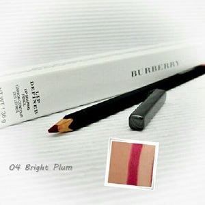 Burberry Beauty Lip Definer No. 4 Bright Plum
