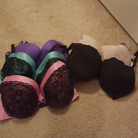 Bundle Frederick's of Hollywood and Cacique Bras