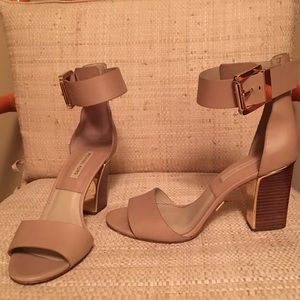 The buckle...please!! So fab!