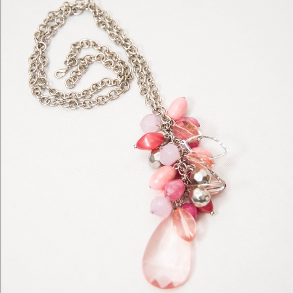 Jewelry - Long silver chained necklace