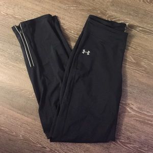 Black Under Armour yoga pants
