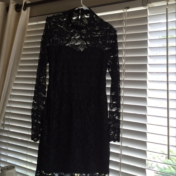 Slim black lace dress