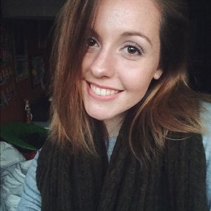 Meet your Posher, Eveline