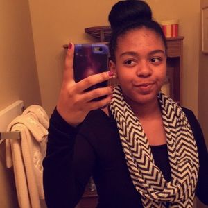 Meet your Posher, Alisha