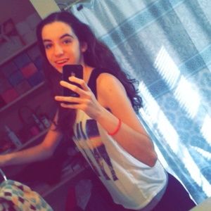 Meet your Posher, Jillian