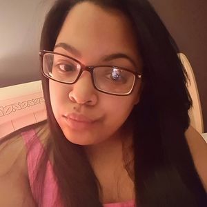 Meet your Posher, Briana