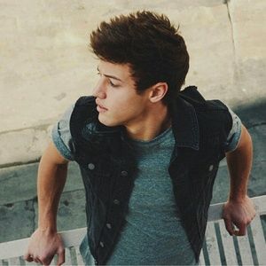 Meet your Posher, Caitlyn