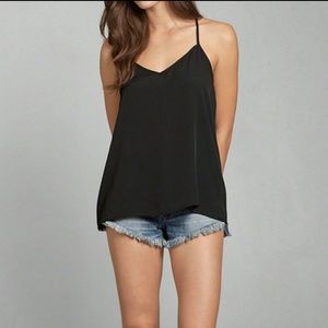 STRAPPY V NECK CAMI