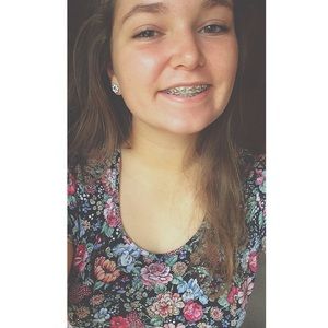 Meet your Posher, Caroline