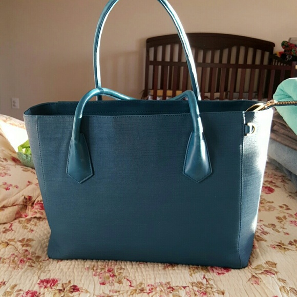 Dagne dover 15 in blue tote
