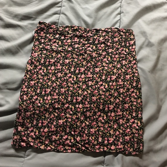 Micro floral print mini bodycon skirt - Picture 2 of 3