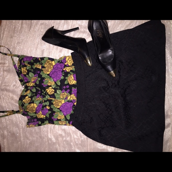 💐Guess black flower print corset! - Picture 4 of 4
