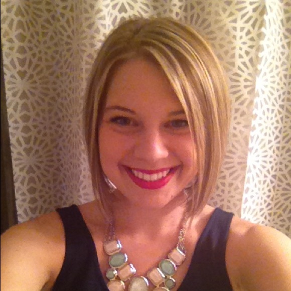 Meet your Posher, Makayla - Picture 2 of 3