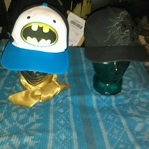 Lot of two snap back hats Batman and MMA Elite
