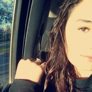 Meet your Posher, Caitlyn