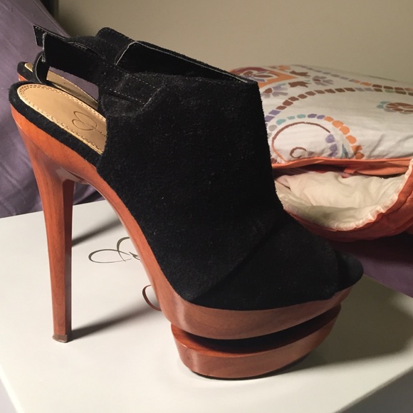 Super cute Jessica Simpson platform heels