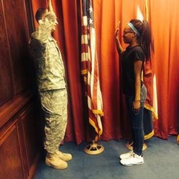 Meet your Posher, Felicia