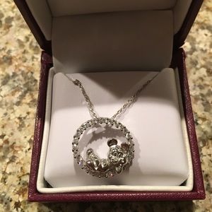 HELZBERG diamond Disney collection