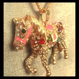 🏇Prancing Pretty Pony Pendant🐴