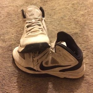 Hyper dunks guard up