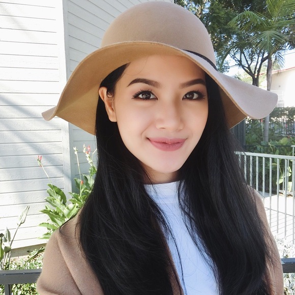 πππ€ - Picture 1 of 4