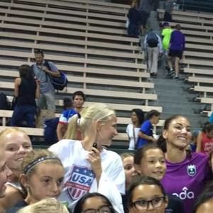 Meet your Posher, Camille