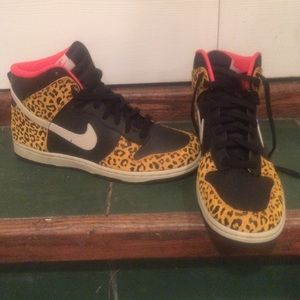Nike dunk women's leopard sneakers
