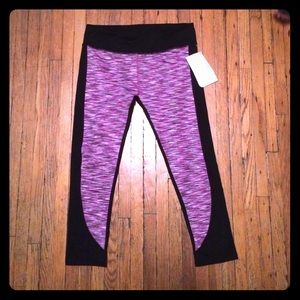 Fabletics NWT Sydney capri work out pants small