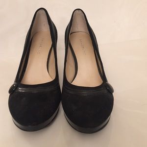 NWOT Bandolino black pumps size 6