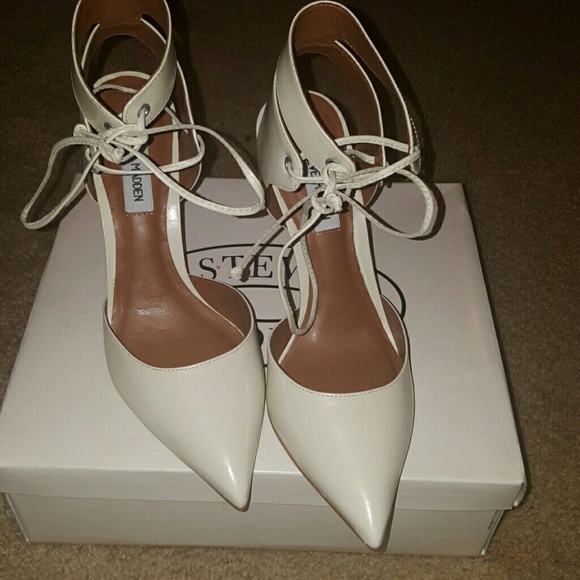 White leather Steve madden