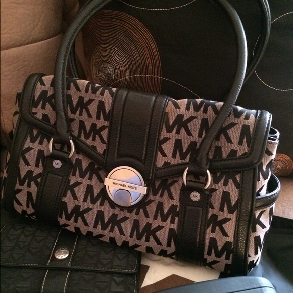 AUTHENTIC (🛑 SOLD)VINTAGE MICHAEL KORS - Picture 3 of 4