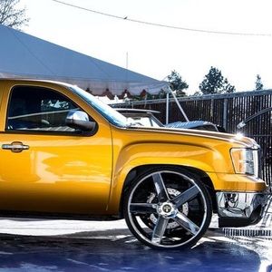 Meet your Posher, Ava