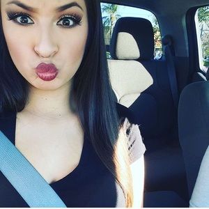 Meet your Posher, April