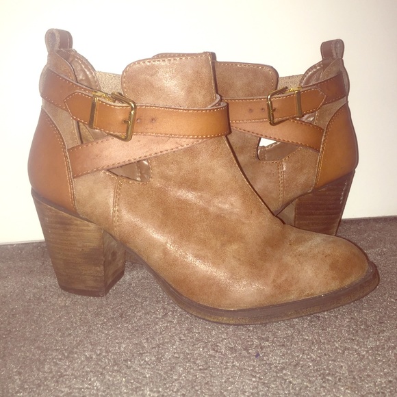 Cute and comfy cross strap faux leather booties