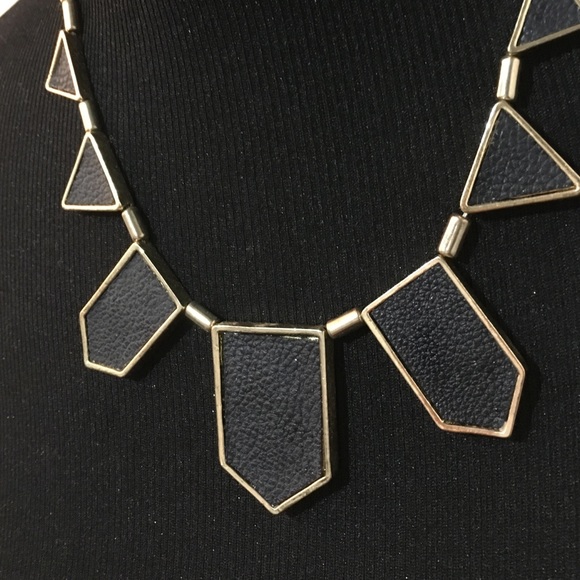 Statement necklace geometric - Picture 2 of 3