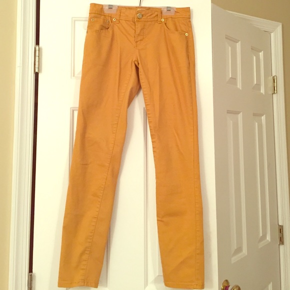 Mustard skinny jeans