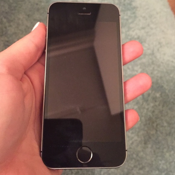iPhone 5s - Picture 3 of 3