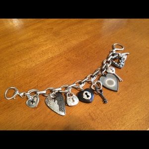 BEAUTIFUL Fossil charm bracelet