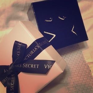 Victoria's Secret jewelry!
