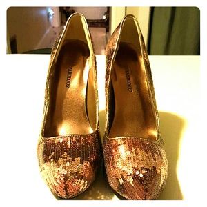 Just Fab size 8.5 sequined shoes