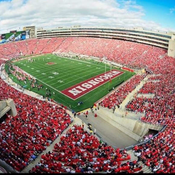 Meet your Posher, Aphrodite - Picture 2 of 6