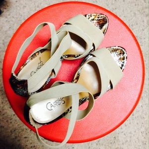 Carlos Santana Platform Heel