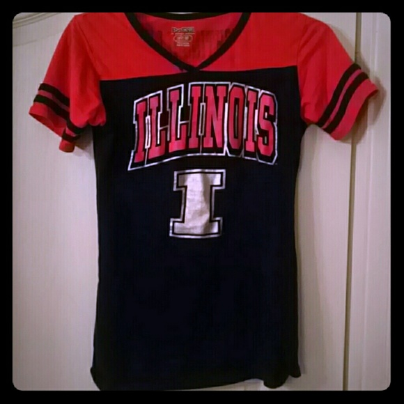 Fighting illini tee shirt