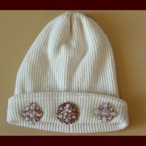 BCBG maxazria winter hat