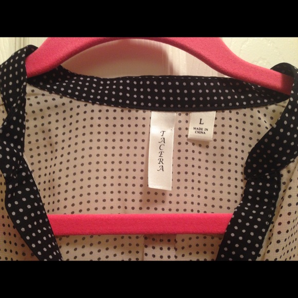 GUC tan with black polka dots blouse, super cute - Picture 2 of 3