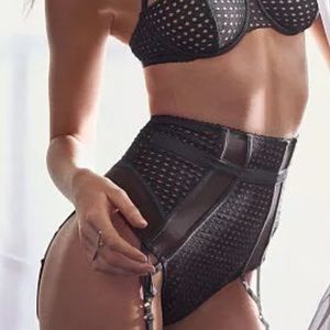 VERY SEXY Retro Fishnet High-waist Thong Panty M/L