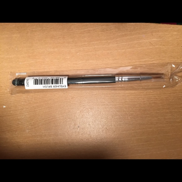 bare minerals eye liner brush