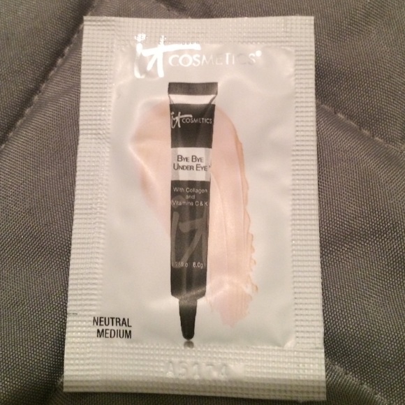 Makeup sample bundle - Picture 3 of 4