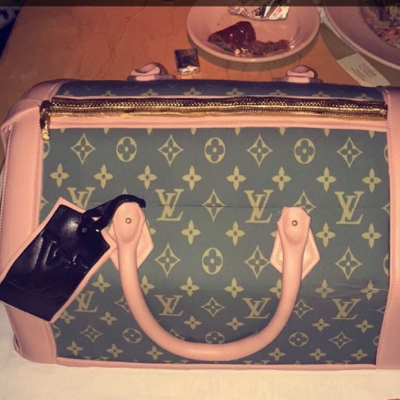 Meet your Posher, Mercedes - Picture 1 of 1