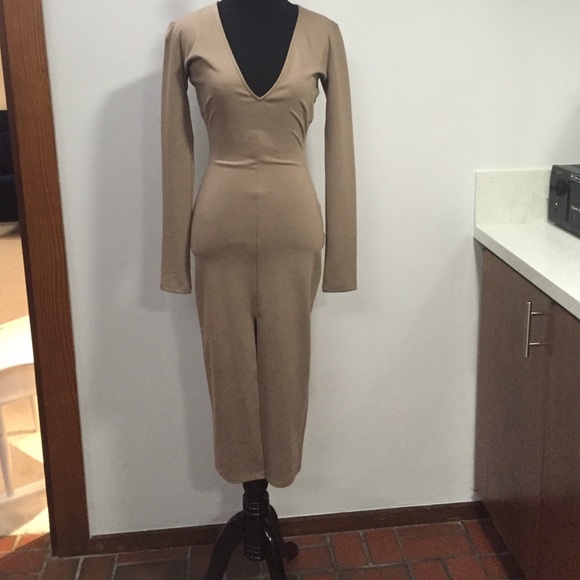 Dresses & Skirts - beige long sleeve dress